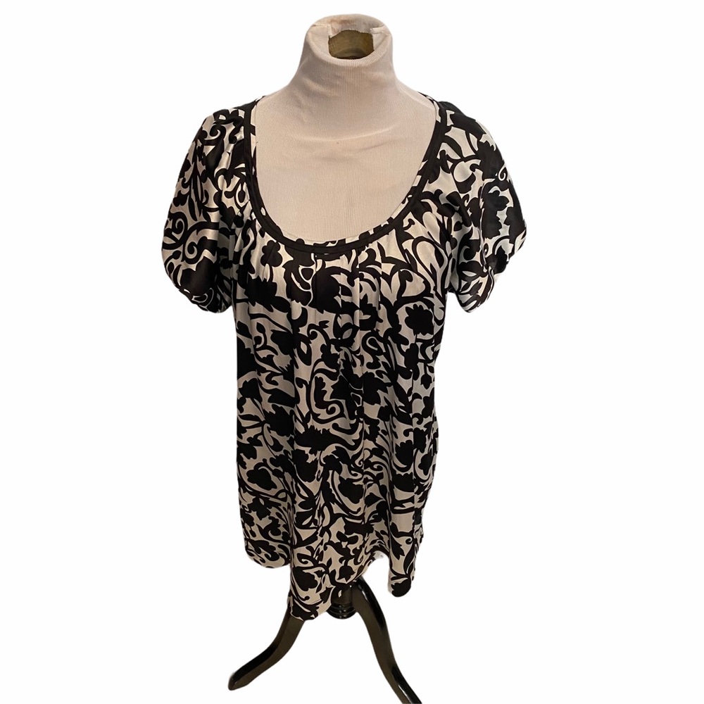 Two hearts maternity top size large